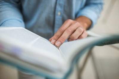 攻克倫敦地鐵巴士：感應支付與每日上限聰明用法完整指南