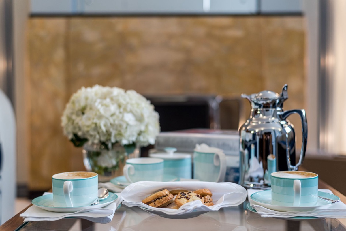 London Hotel Breakfast Room, Modern Interior