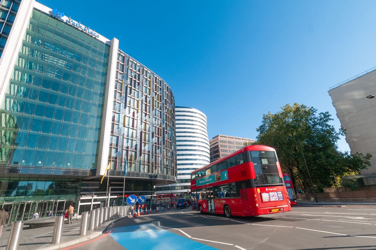 London Hotel Business Center, Professional Workspace