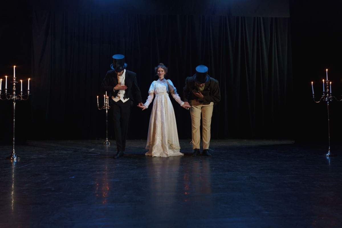 theater curtain call in west end