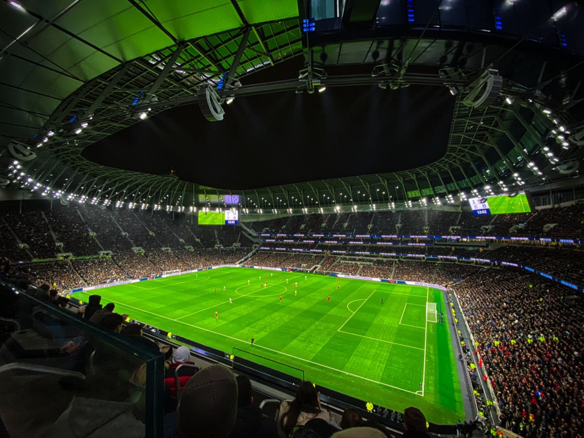 trasmissione di un match di calcio a Londra