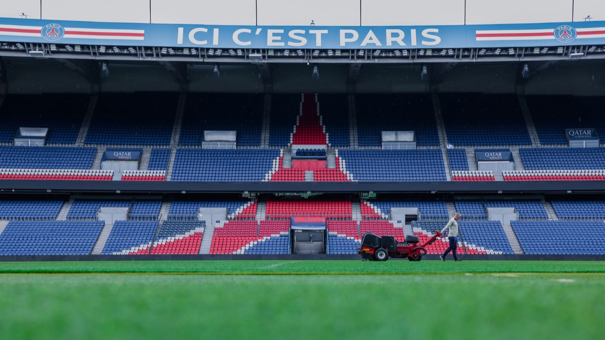 assentos de estádio de futebol