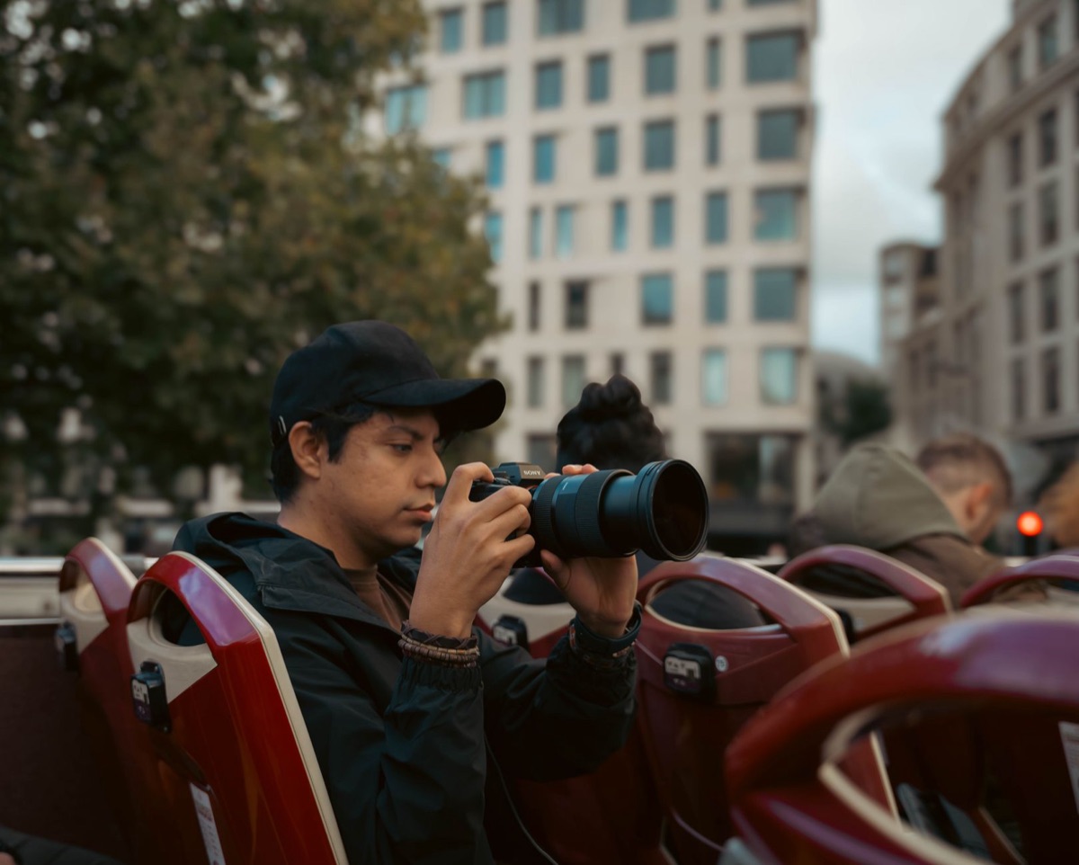 london tour bus interior