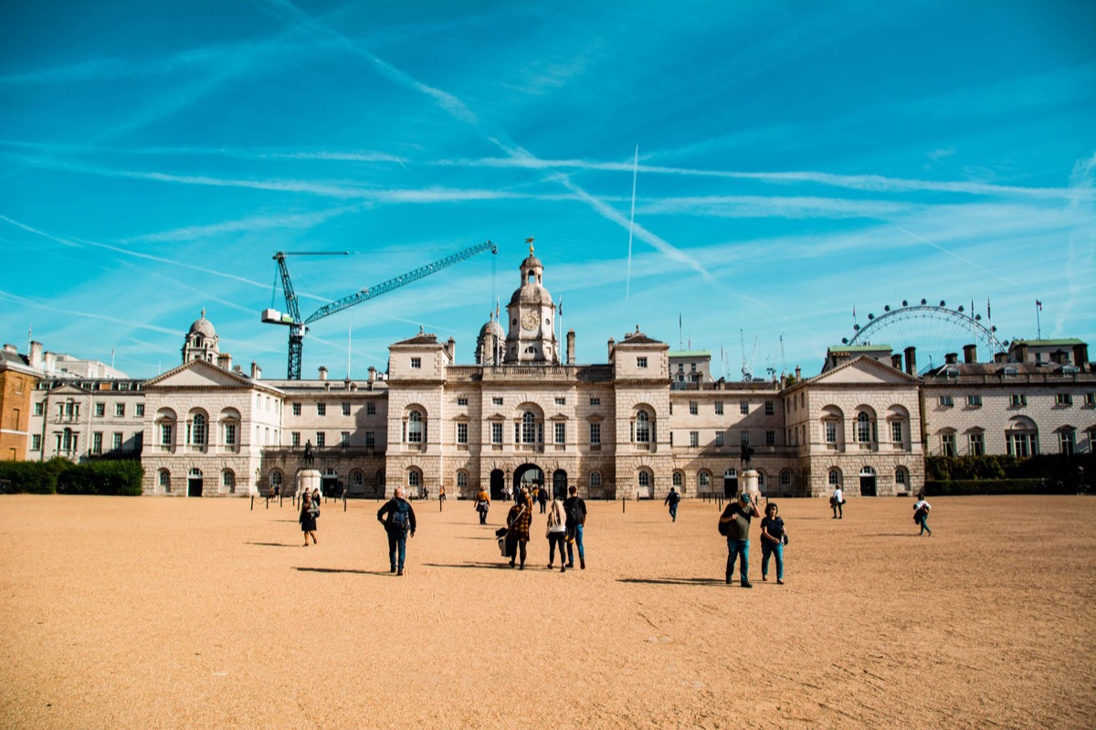 Tourist walking tour in London with locals