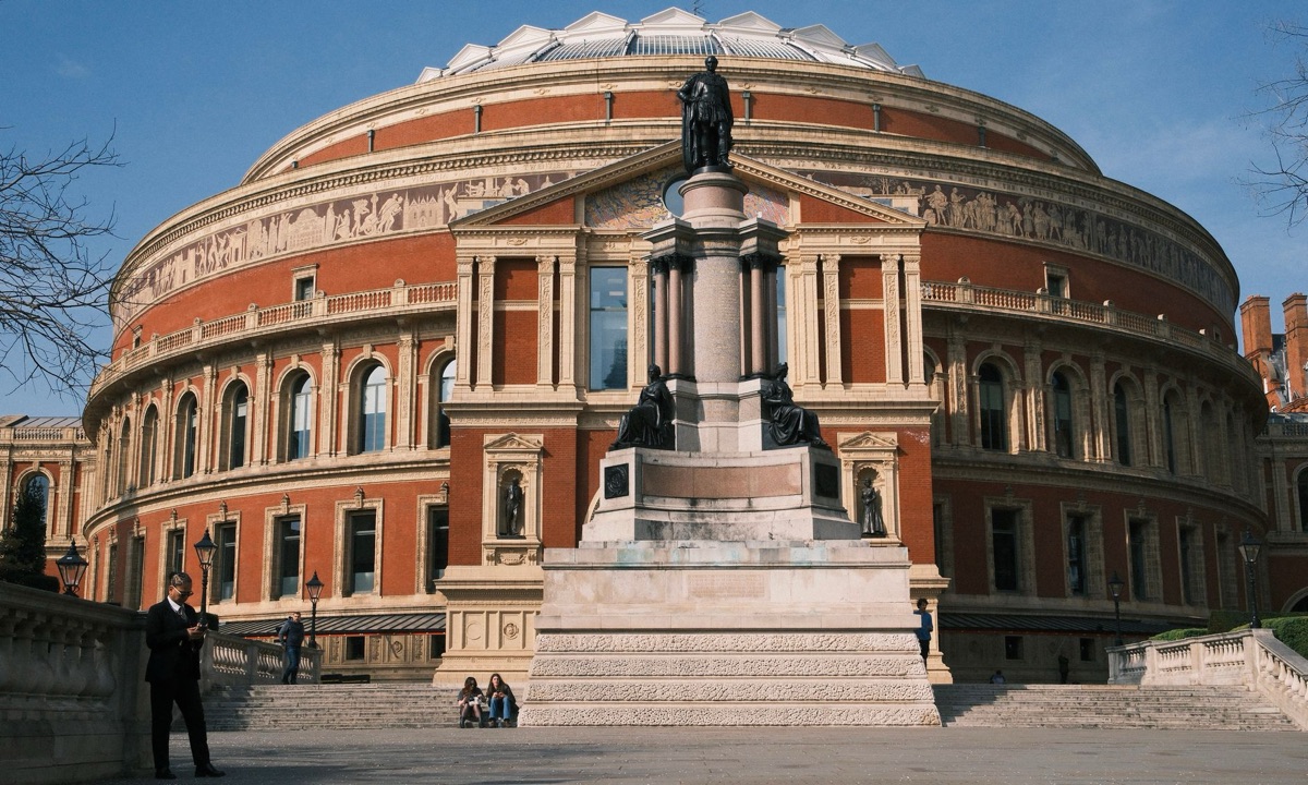 london music hall exterior